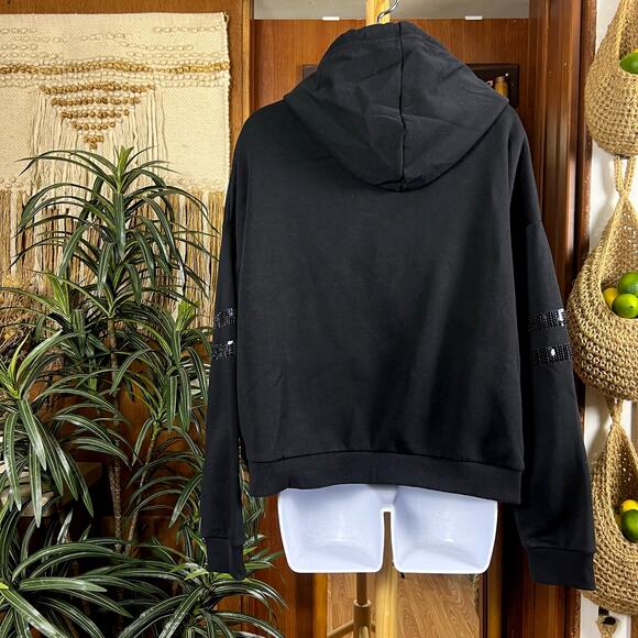 Dallas Cowboys Cropped Hoodie M Sequin Star Cozy Black Fleece Pullover NFL Cuce - Picture 2 of 13